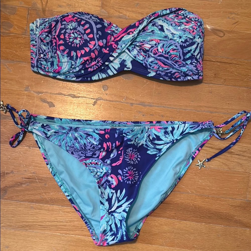 Lilly Pulitzer bikini excellent condition - is missing the strap.